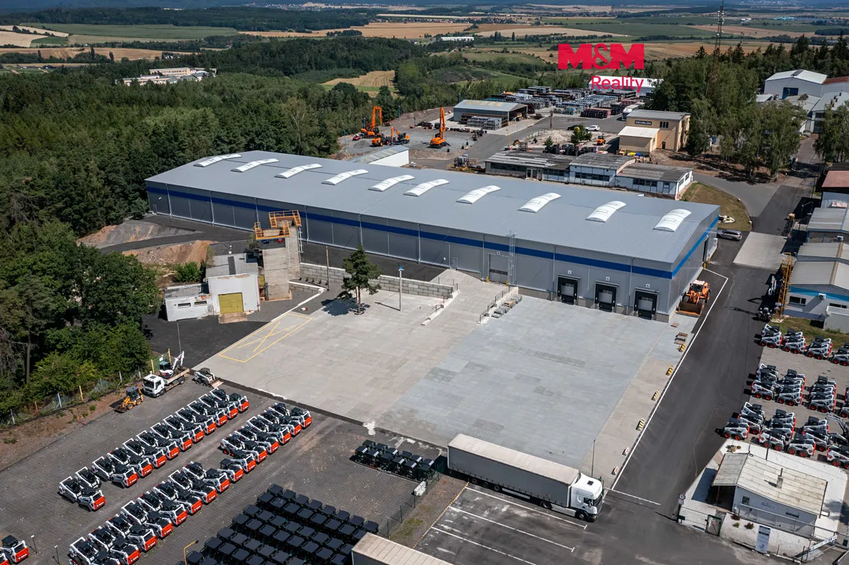 Pronájem skladového prostoru 3885 m²